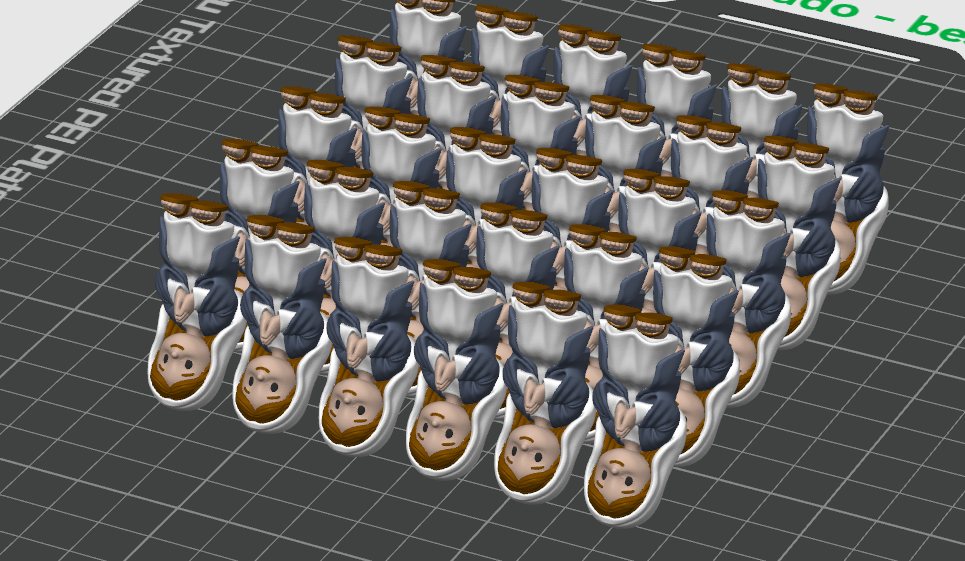 Plate no fatiador com várias Mini Marias